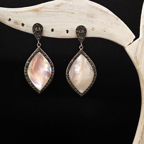 pink mother of pearl earrings, marcasite silver earrings, teardrop shell earrings, vintage pearl earrings, 925 sterling silver jewelry, handcrafted Thai earrings, elegant dangle earrings, marcasite and shell earrings